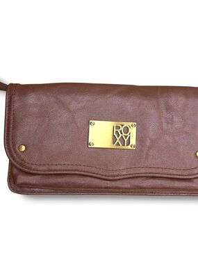 Roxy Brown Faux Leather Wallet Classic Womens Brass Tone Logo